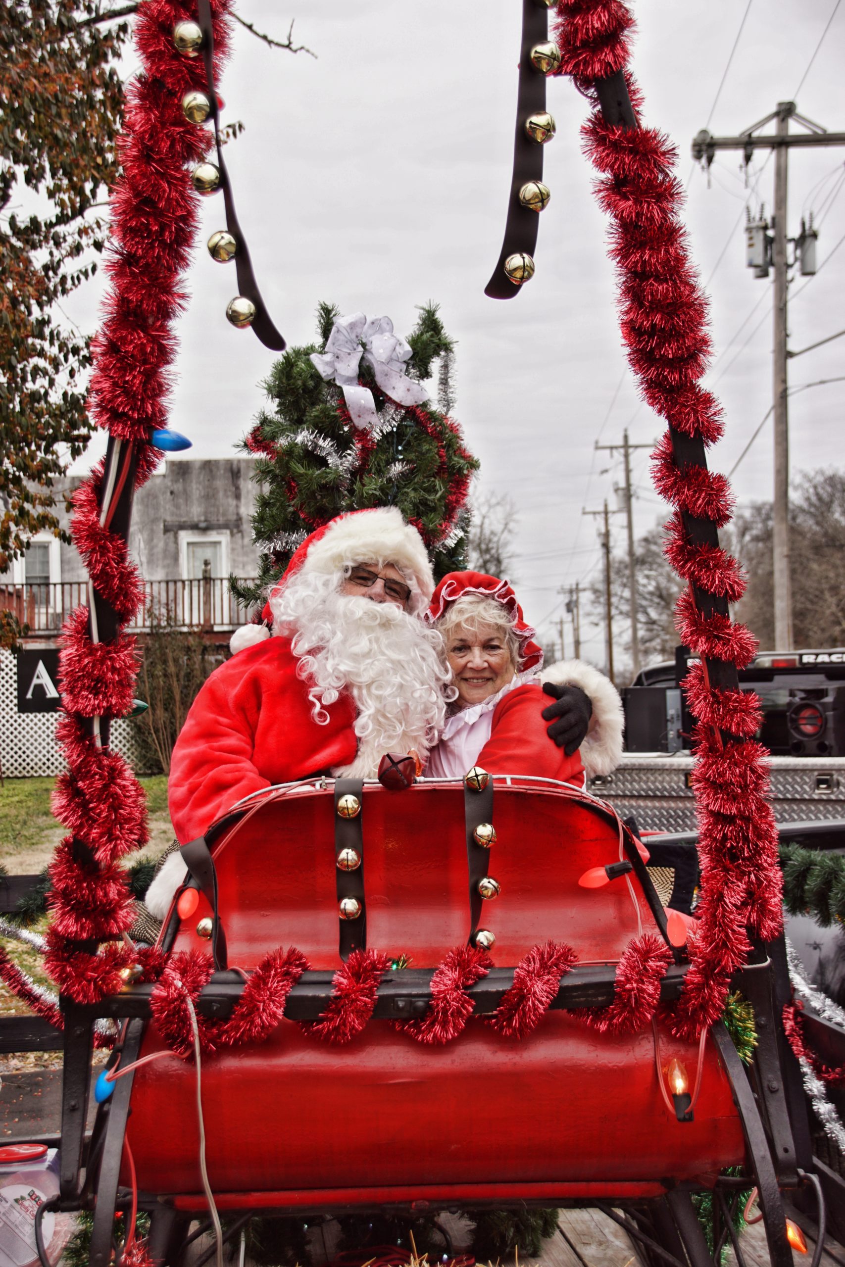 Free sleigh rides with Santa at the Bell Buckle Old Fashioned Christmas